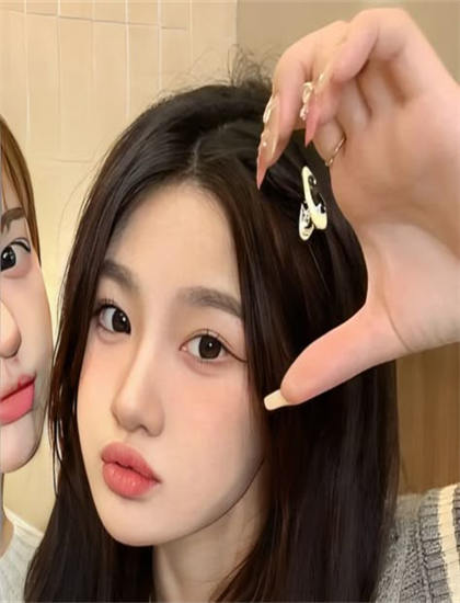 草莓絲瓜向日葵18歲在線觀看_淚灑女人花全集在線觀看